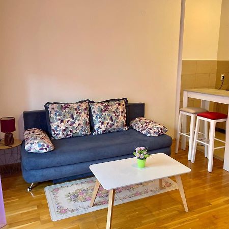 Naki Apartments Подгорица Экстерьер фото