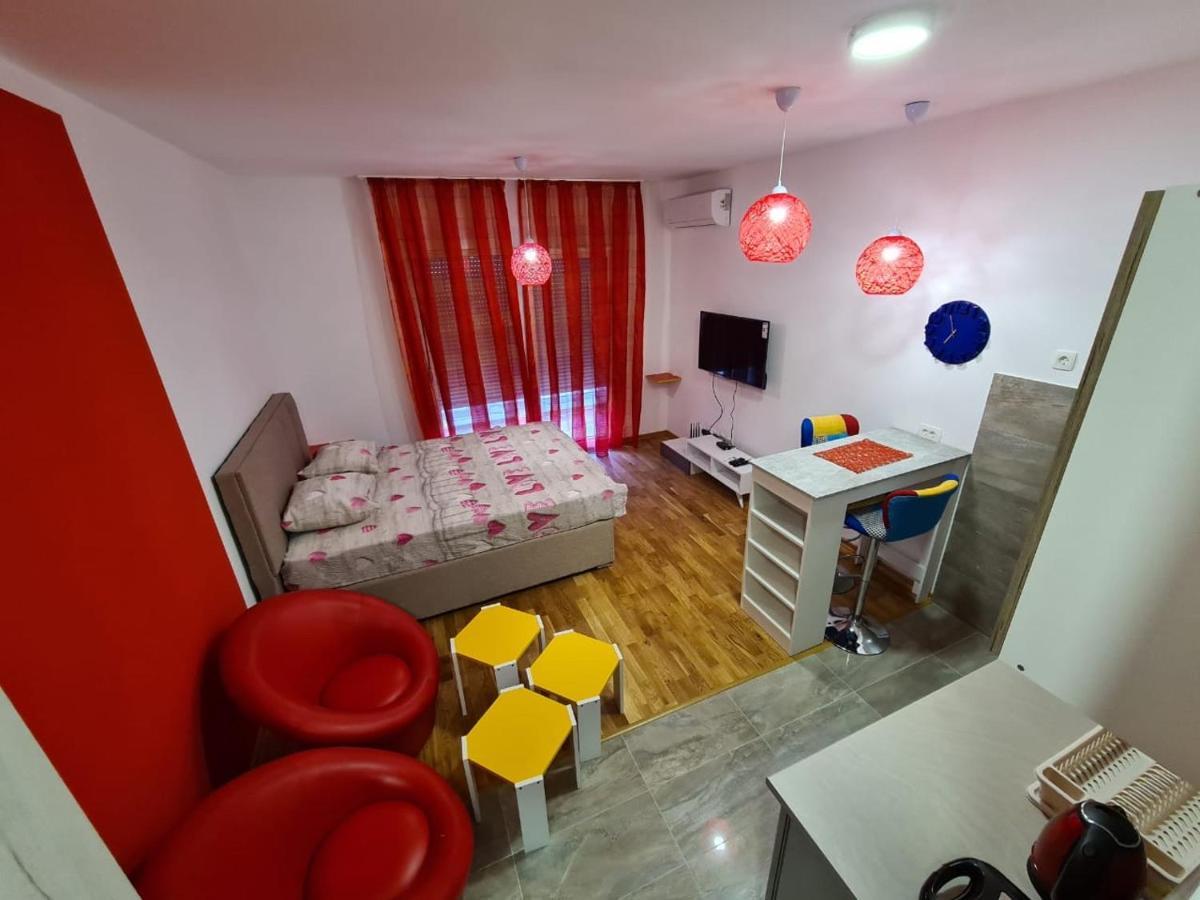 Naki Apartments Подгорица Экстерьер фото