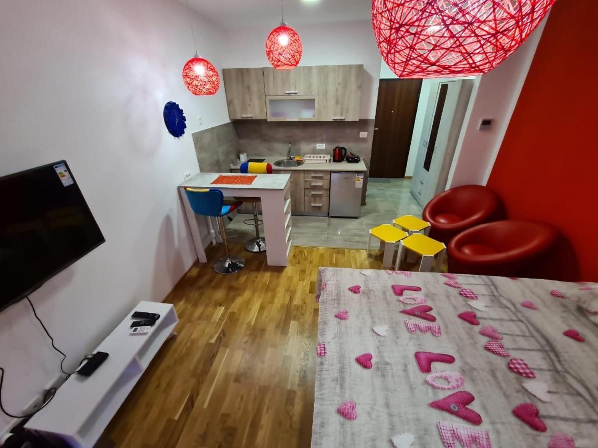 Naki Apartments Подгорица Экстерьер фото