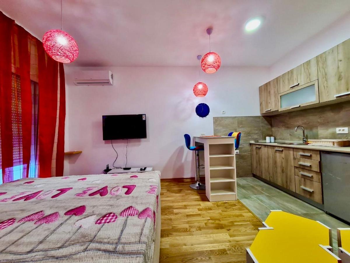 Naki Apartments Подгорица Экстерьер фото