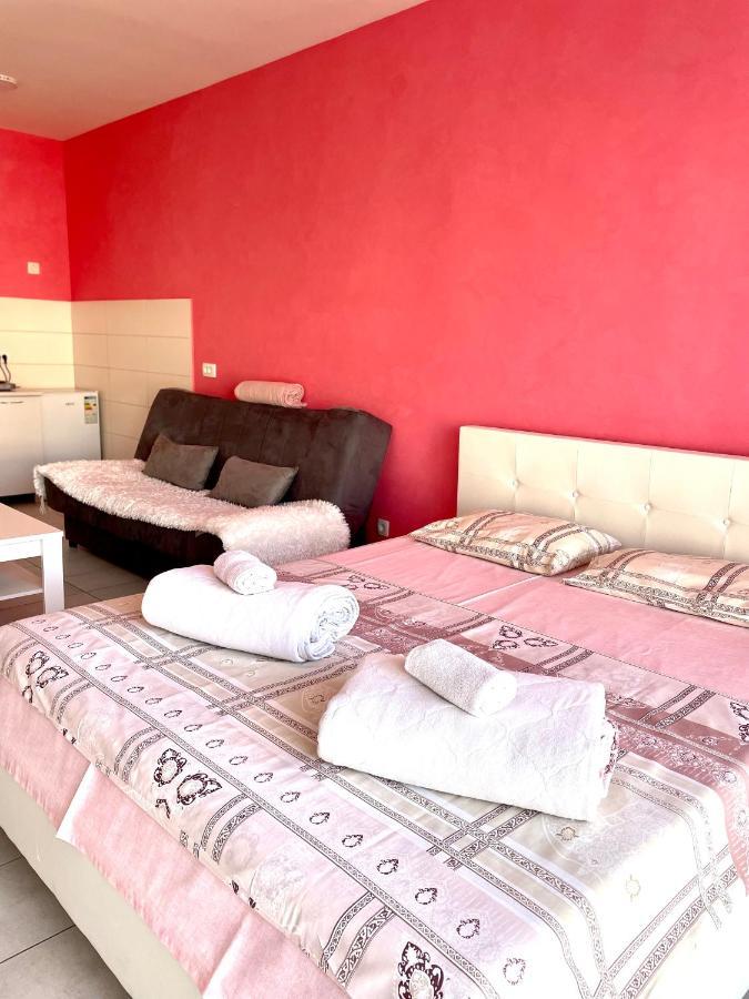 Naki Apartments Подгорица Экстерьер фото
