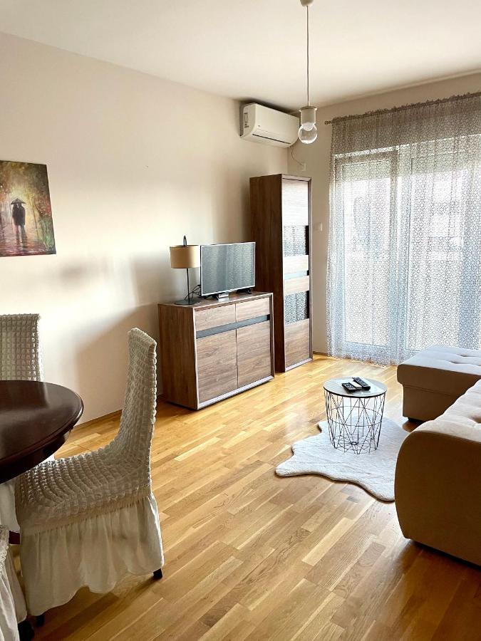 Naki Apartments Подгорица Экстерьер фото