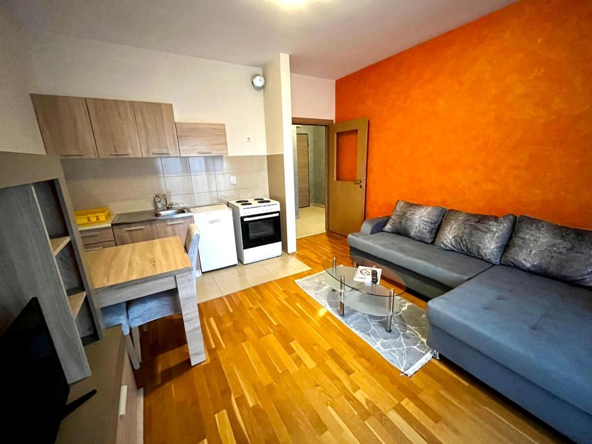 Naki Apartments Подгорица Экстерьер фото