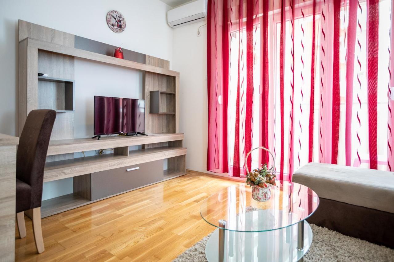 Naki Apartments Подгорица Экстерьер фото